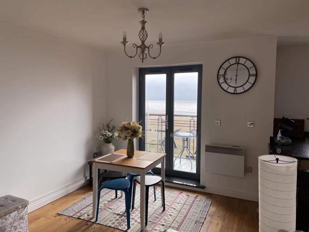 Beach Front Apt With Stunning Sea View Swansea Exterior foto